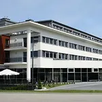 Business Faltom Gdynia 3* Румя