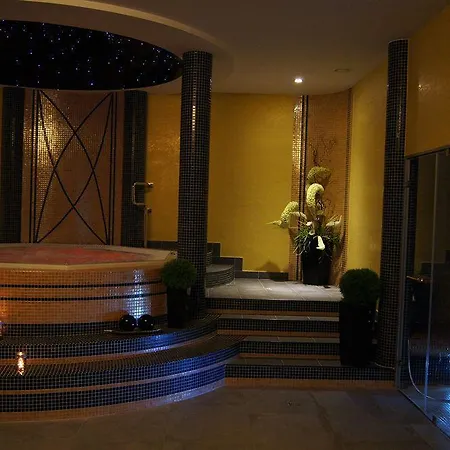 Отель Business Faltom Gdynia Румя