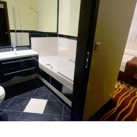 Hotel Business Faltom Gdynia 3*