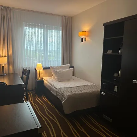 Отель Business Faltom Gdynia Румя