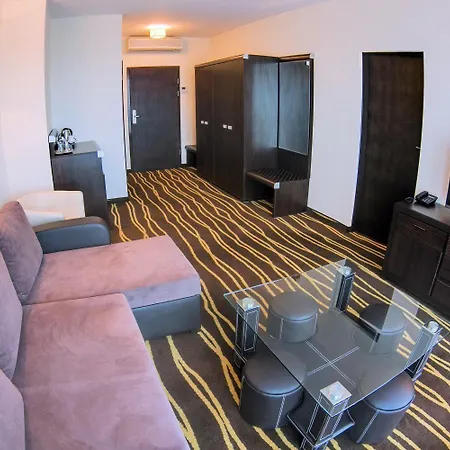 Business Faltom Gdynia Отель 3*