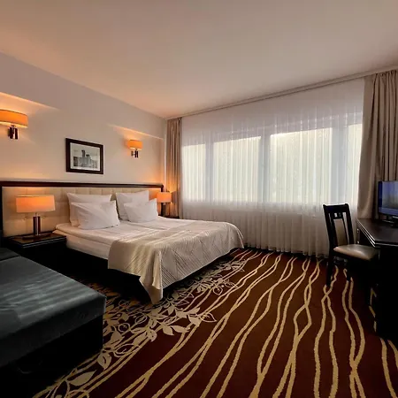 Business Faltom Gdynia Hotell 3*