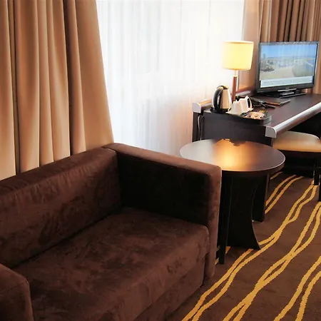 Business Faltom Gdynia 3* Rahmel