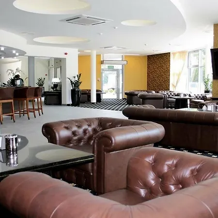 Business Faltom Gdynia فندق روميا
