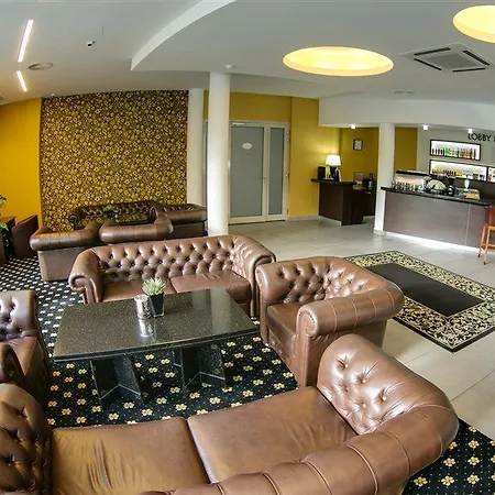 Отель Business Faltom Gdynia Румя